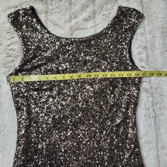 Size M Gold Sequin mini dress Scoop neck sleeveless gold black color MINKPINK - Picture 10 of 15